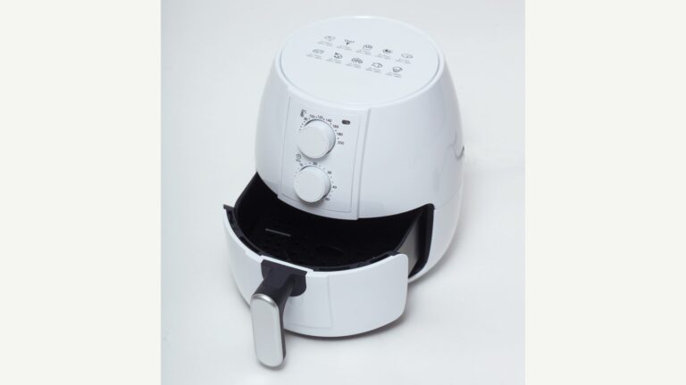 Air Fryer 5458 for air fryer capacity guide for one, two and family cooking