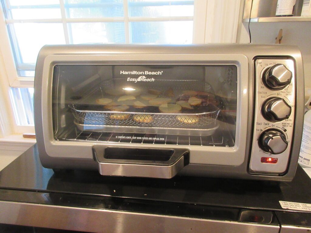 Air fryer capacity guide for one, two and family cooking practical detail