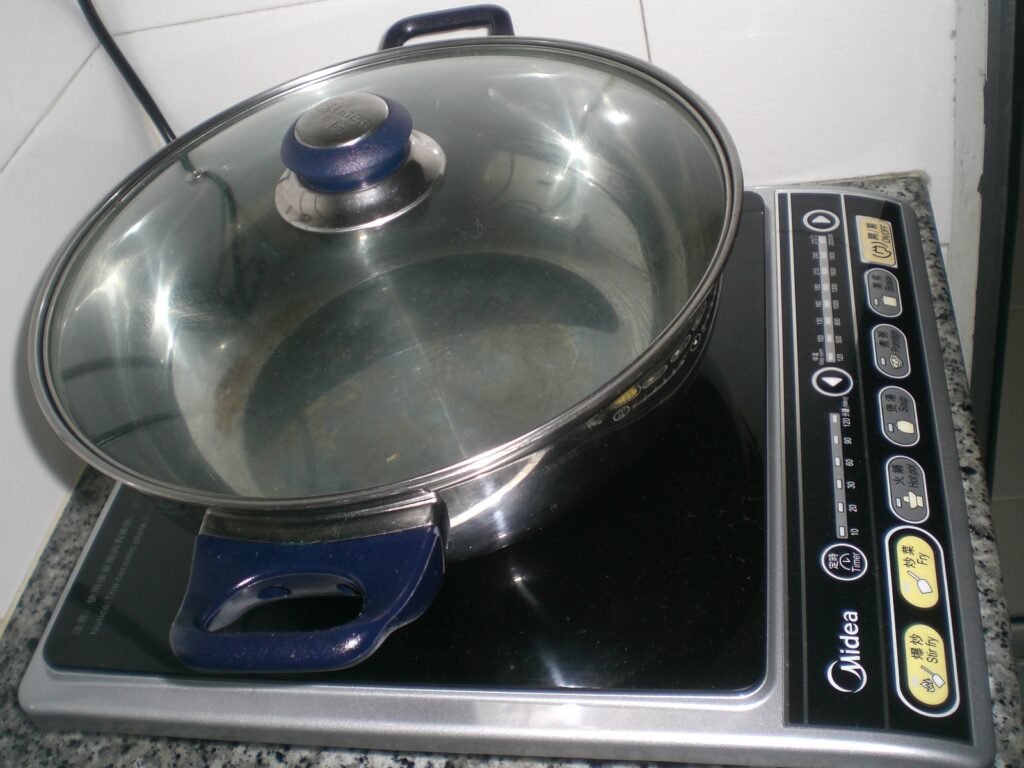 Induction pan buying guide for UK hobs practical detail