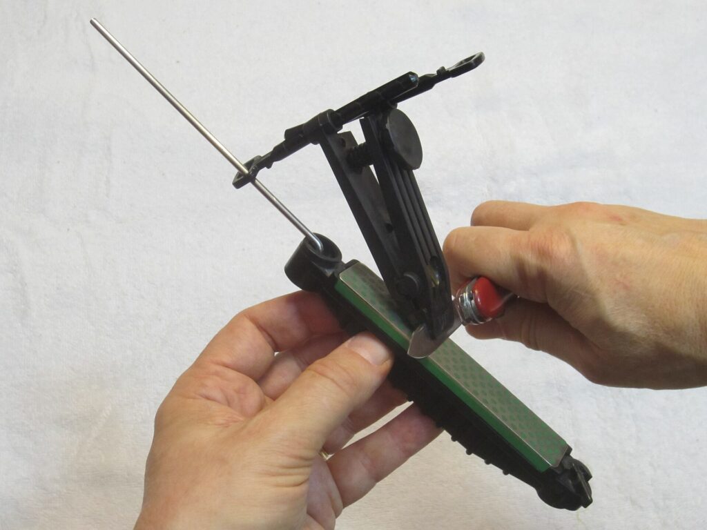 Knife sharpener buying guide for normal home cooks practical detail