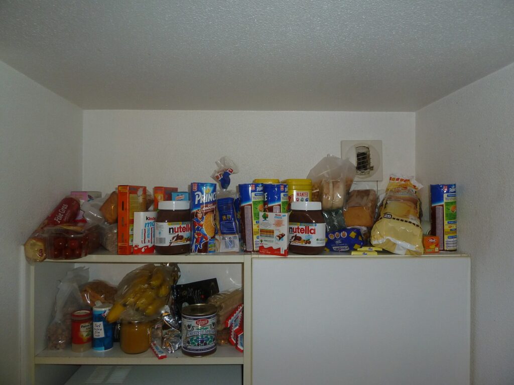 Pantry storage mistakes that waste space and food daily-use context