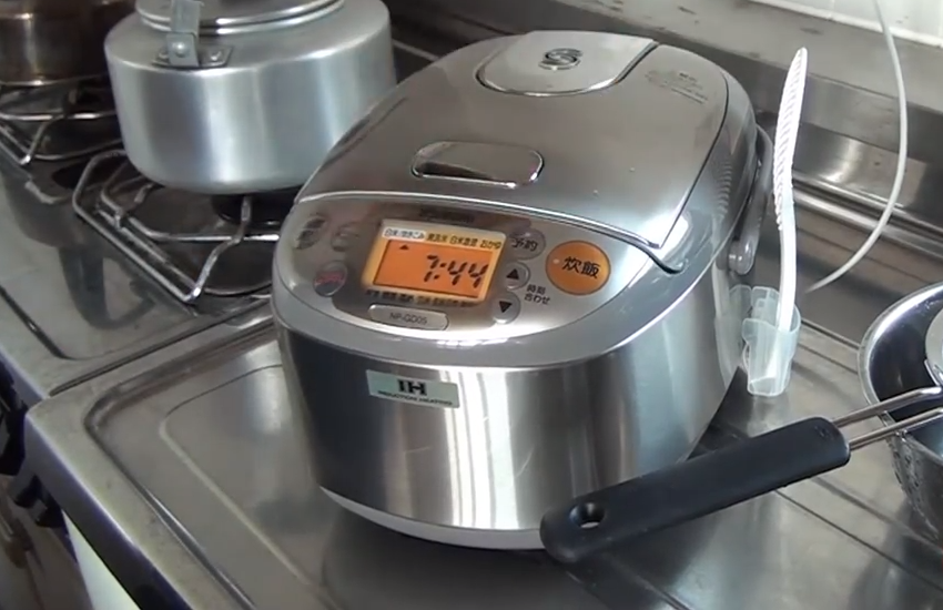 Rice cookers for weeknight use, not gadget collecting daily-use context