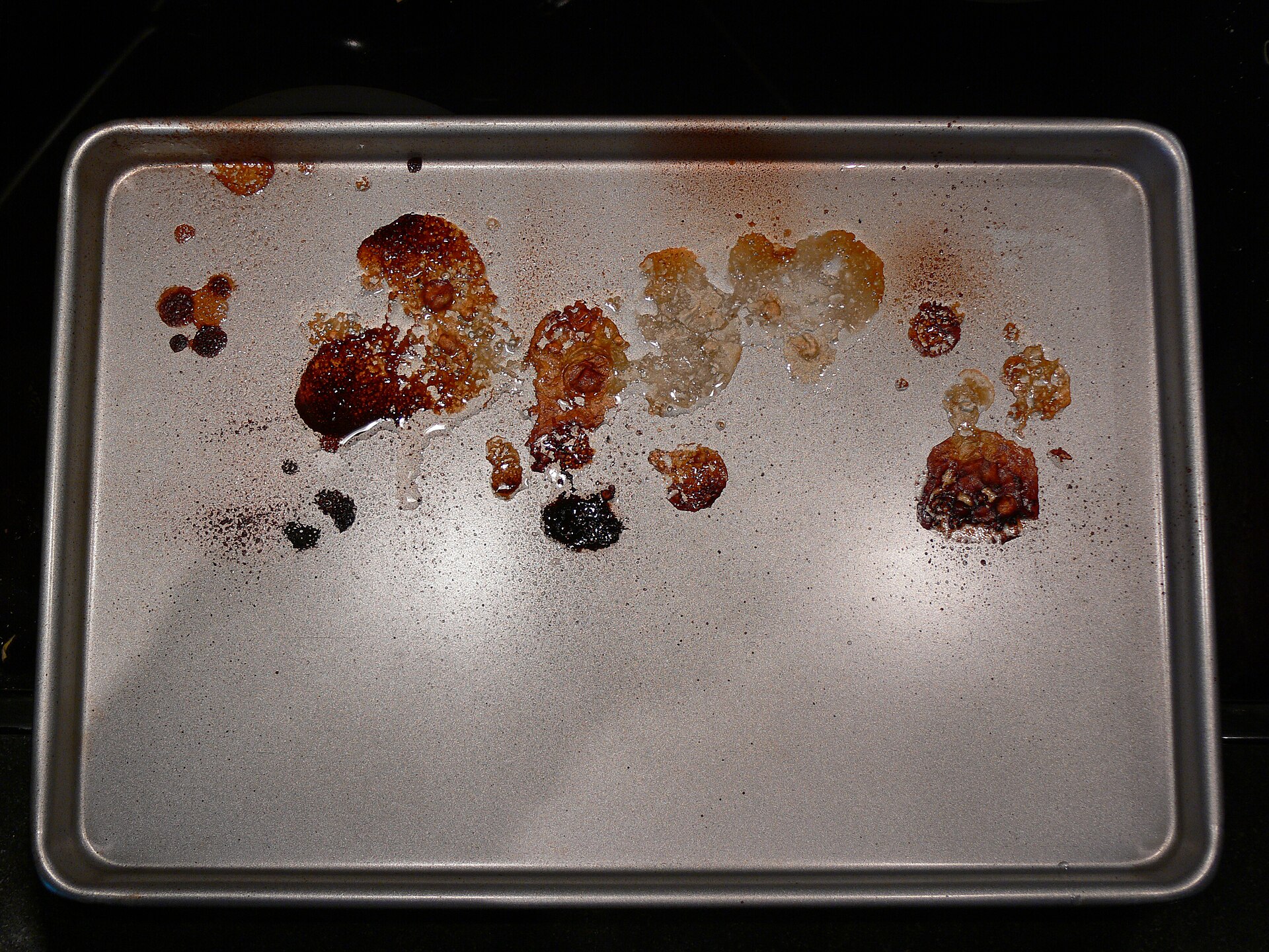 Baking tray for sheet pans that do not warp under weeknight use