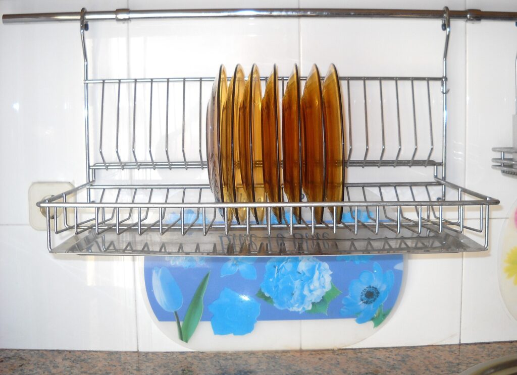 Sink caddy and dish drying rack buying guide practical detail